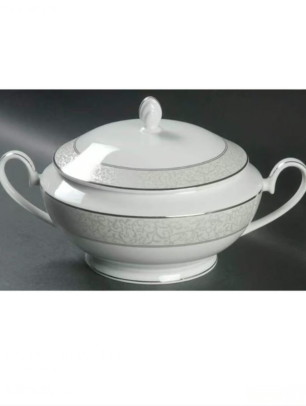 Mikasa Parchment 2 Quart Covered Round Casserole Dish